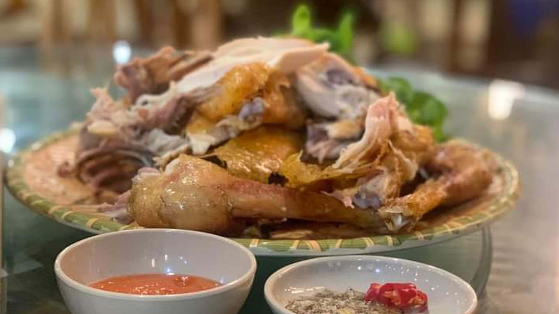 Gà nướng lu Tuân Gù - Món ăn tạo nên thương hiệu ẩm thực số 1 trên cao nguyên Mộc Châu